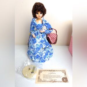 1986 Brinn's Musical Calendar Doll Miss August - Good Old Summer Time 